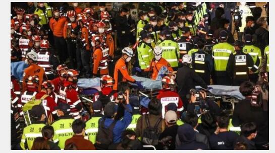韩媒称韩踩踏事故原因传有名人现身 当晚现身的名人究竟是谁