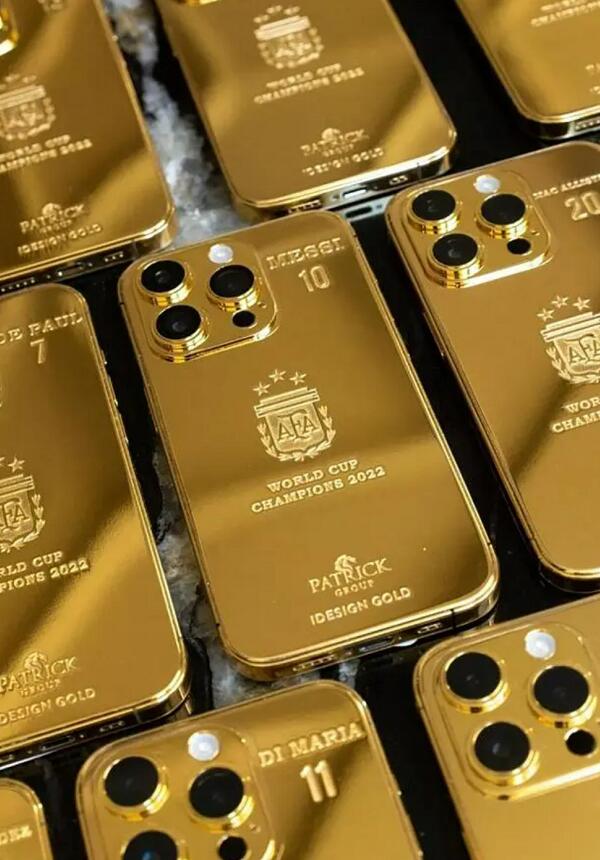 梅西买苹果手机送给队友 斥资17.5万英镑定制了35部金色iPhone