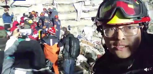 中国救援队从土耳其废墟救出一名孕妇 详情曝光从8层倒塌房屋废墟中救出