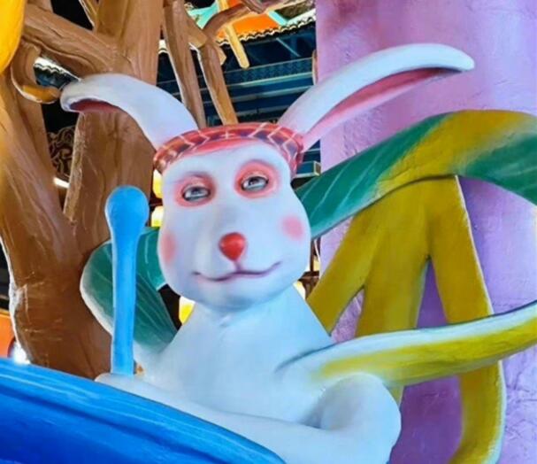 南宁兔子灯被吐槽羊不羊兔不兔 这样的兔子看起来真的好吓人