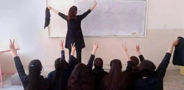 伊朗数百名女学生疑遭下毒 详情曝光多人出现呼吸困难心律不齐等症状
