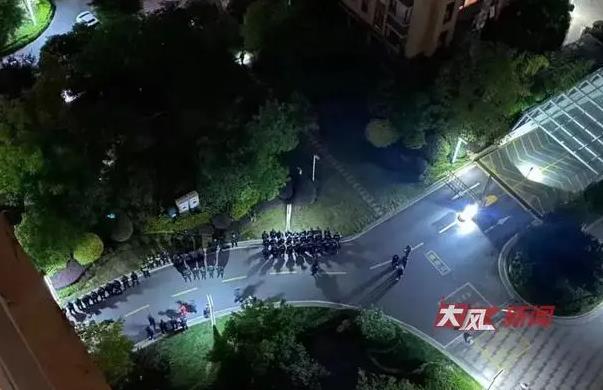 南京警方抓捕嫌犯发生枪战?官方回应：枪战系谣传