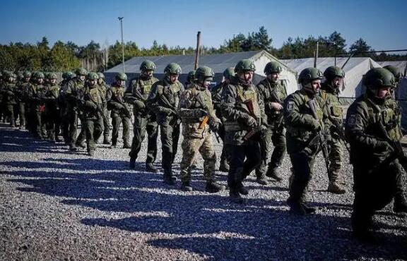 俄方宣布:已发现“大批部队集结” 俄乌局势剑拔弩张大战一触即发