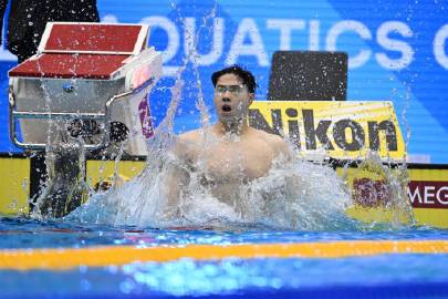 覃海洋世锦赛独揽4金 男子200米蛙泳打破世界纪录
