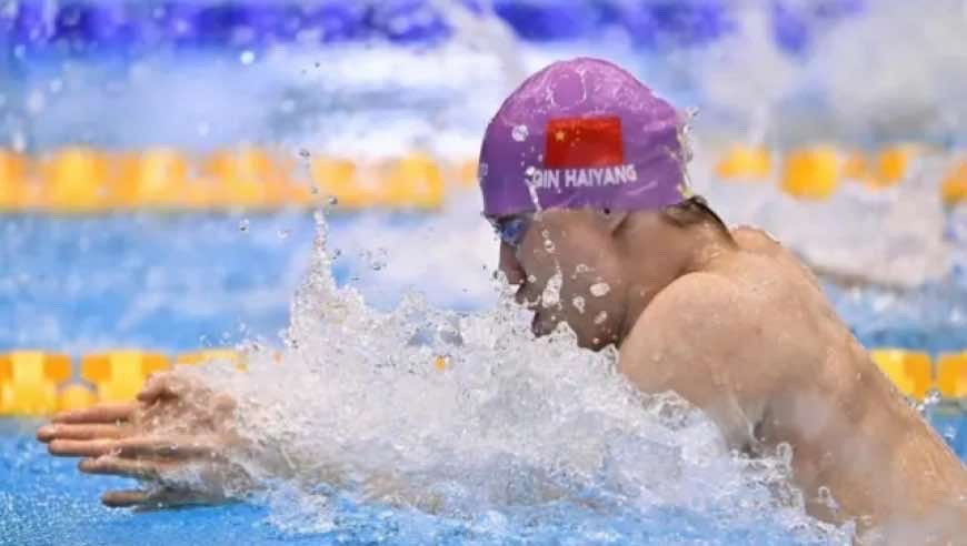 创历史！中国男子混合泳接力摘银 中国游泳队5金3银8铜精彩收官世锦赛