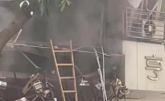 广东一餐饮店突发燃气爆炸致1死6伤 现场曝光数米外大树被炸断